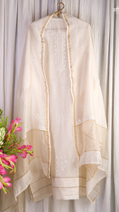 Patta Boota Kurta Dupatta Ensemble