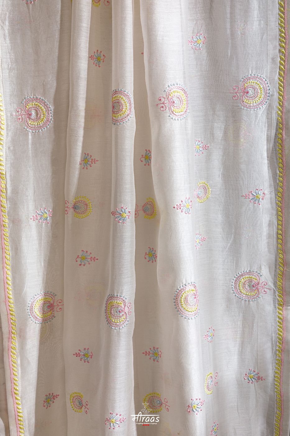 LR | WU | White Chanderi Elizabeth Grand Dupatta 16.8